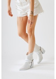 Resim Olinda Beyaz Lazer Kesim Sivri Burunlu Zincir Detaylı Yazlık Western Bot 001 