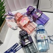 Resim 1 Adet Sanrio Sevimli Bardak - Pastel Pembe/Mor/Mavi, Sızdırmaz & Düşmeye Karşı Koruyucu Kapaklı, Ayarlanabilir Askılı, Kamp/Seyahat/Okul/Ofis İçin - Cinnamoroll, Melody, Pochacco Tasarımlı, Günlük Kullanım, Sağlam Yapı, Taşınabilir İçecek Kabı, Öğrenciler için Doğum Günü/Anneler Günü/Burs Hediyesi 