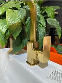 Resim İsaoğlu Yapı Mat Gold Mutfak Bataryası Fırçalanmış Mat Gold Evye Musluğu Kare Grape Tasarım Armatür Gold 