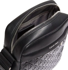 Resim Calvin Klein EMBLEM AOP EMBOSS REPORTER Erkek Siyah Omuz Çanta 