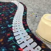 Resim 1 adet esnek silikon kenar düzeltici, pratik taşınabilir dikiş aleti, yama işi, ütüleme şekillendirme ve eğri kesim için uygun, DIY tutkunları için ideal, el işi araçları, anneler ve arkadaşlar için düşünceli bir hediye 