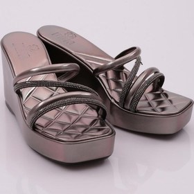 Resim Dgn 830 Kadin Dolgu Taban Silver Taşli Terlik 830-2303-R1385 Platin 