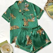 Resim Kadınların Zarif Hayvan Desenli Pijama Takımı - Yeşil Kısa Kollu Tiyatro Desenli Üst, Eşleşen Şort, Polyester, Tüm Mevsimler İçin Rahat, Yetişkin Uyku Giyimi|Gündelik Uyku Giyimi|Polyester Kumaş 