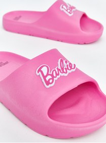 Resim LC Waikiki NEVAVM Farkıyla Barbie Baskılı Kız Çocuk Terlik 