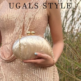 Resim Altın Tonlu Metal Zincir Askılı Lüks Kadın Kabuk Dokulu Crossbody Çanta - Düğünler, Partiler & Resmi Etkinlikler için Manyetik Kapatmalı Akrilik El Çantası - Beyaz Şık Clutch Balo Elbiseleri & Akşam Kıyafetleri İçin, Zarif Aksesuar 