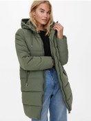 Resim Only 15205369 Kapüşonlu Şişme Kadın Mont 