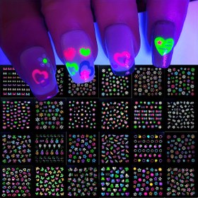 Resim 24/1 Sayfa 3D Karanlık Neon Tırnak Çıkartmaları - Glittery Glossy Kendinden Yapışkanlı Tırnak Sanatı Süslemeleri Kelebek, Aşk Kalp, Çiçek Tasarımları ile - Kadınlar ve Kızlar için DIY Tırnak Sanatı Dekoru 
