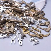 Resim 200/100/50/20g Vintage Çinko Alaşım Takı Süsleri - DIY Anahtarlıklar, Kolyeler, Küpeler & Bilezikler için Karışık Metalik Bitişli Antika Alet Şekilli Pandantifler - Takı Yapımı için Dayanıklı Malzemeler, Takı Yapımı İçin Süsler, Kolye Süslemeleri, Karmaşık Oymalar 