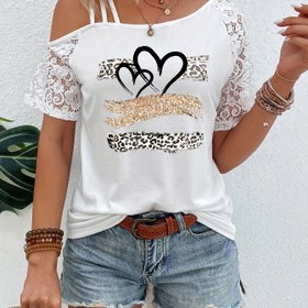 Resim Leopar Desenli ve Glitterli Kalp Tasarımı ile Şık Kadın Tişörtü - Kontrast Dantel Detaylı Rahat Beyaz Üst, Tüm Mevsimler İçin Mükemmel 