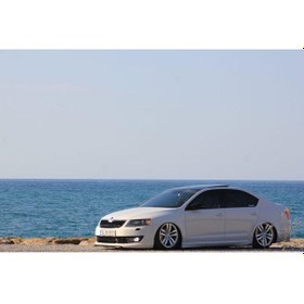 Resim Skoda Octavia Yan Marşpiyel Plastik 