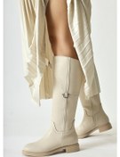 Resim Caterine Bej Toka Detaylı Kısa Topuklu Çizme 001 