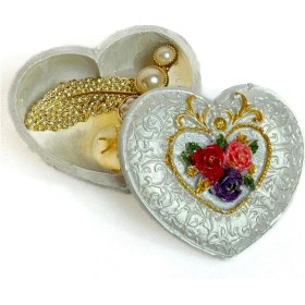 Resim Uretti - Hülya 6683 5817 El Yapımı Kalpli Dekoratif Kapaklı Mini Kutu / İnci Beyazı 