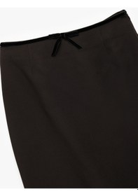 Resim Koton Slim Fit Yırtmaçlı Fiyonk Detaylı Midi Kalem Etek Siyah 6wak70007pw Siyah 