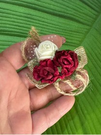 Resim Gönülden Tasarım 4X4 CM KIRMIZI BEYAZ ÇİÇEKLİ BROŞ YAKA İĞNESİ TÜRBAN GİYİM AKSESUARI 