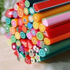 Resim 50 adet Meyve Şeklinde Polimer Kil Çubukları Tırnak Sanatı & Slime için - Karışık Meyve Tasarımları (Çilek, Limon, Karpuz) Dekoratif Desenler, Canlı Renkler, Manikür ve Yetişkinler İçin DIY El Sanatları Malzemeleri 