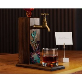 Resim Bk Gift Kişiye Özel Kabartma İsimli Tarihli Landscape Tasarımlı Musluklu Ceviz Ahşap Şarap Standı-3, Viski Çeşmesi, Babaya Hediye, İçecek Dispenseri B 