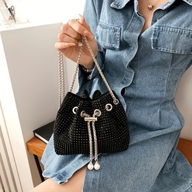 Resim Kadınlar için şık akşam çantası | Zincirli askılı suni deri taşlı kova çanta | Altın tonlu siyah | Partiler, seyahat ve günlük etkinlikler için ideal 