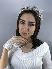 Resim Krem İncili Taç Ve Beyaz Tüylü Bileklik Nikah Takımı 