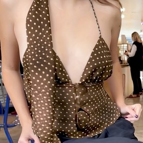 Resim Kadınların Y2K ilhamlı polka desenli halter üstü, bağcıklı bel detaylı - Elbisesiz A-Line V-Yaka, esnek asetat, ilkbahar/sonbahar/sonbahar için mükemmel 