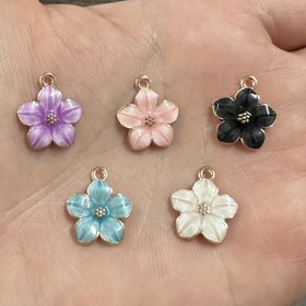 Resim Kendin Yap Kore Tarzı Takı Aksesuarları Damlalık Yağ Alaşım Küçük Kolye 5 Yapraklı Kamelya Küpeler Anahtarlık Saç Aksesuarları Bilezik Aksesuarları 