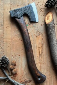 Resim El Yapımı Sakallı Balta - ST60 Yüksek Manganlı Karbon Çelik, 950 g Balta Kafası, 45 cm Gürgen Saplı, Deri Kılıflı Kamp ve Bushcraft Baltası | Tanto Bushcraft 