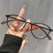 Resim Kadınlar için Retro Oval Şeffaf Lens Gözlükler - Tam Çerçeve Yarı Saydam Tasarım, Mavi Işık Karşıtı Hafif Plastik Çerçeveli Sokak Stili ve Günlük Şehir Modası İçin Dekoratif Gözlükler, Sokak Stili Aksesuarları | Yarı Saydam Çerçeveler | Tam Çerçeve Gözlükler 