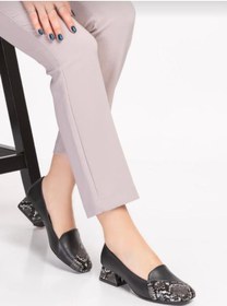 Resim mikay shoes Yılan Detaylı Köşe Topuklu Şık Ayakkabı 