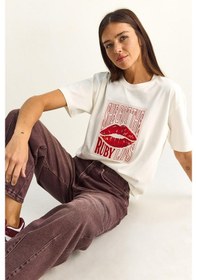 Resim Shade Kadın Lip Print Baskılı Pamuk Oversize Basic T-shirt Öt261058 60286100 - Beyaz Standart 