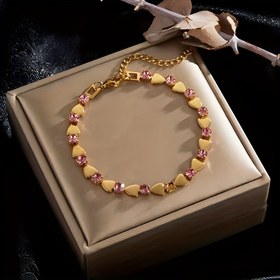 Resim Zarif Altın Tonlu Paslanmaz Çelik Bilezik Pembe Kalp Taşlı - Ayarlanabilir Toka, Şık ve Çok Yönlü Kadın Aksesuarı Günlük Kullanım veya Partiler İçin 