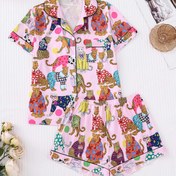 Resim 2 adet Kadın Rahat Polyester Pijama Seti, Hayvan Aslan Baskılı, Kısa Kollu Yaka Düğmeli Gömlek ve Elastik Bel Şort, Rahat Örgü Kumaş Uyku Giyimi ve Tüm Mevsimler için Rahat Giyim 