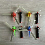 Resim 1 adet, 4 adet Rastgele Renkli Halat Helikopter. Plastik Malzeme Dönen Uçan Araç Erkek ve Kız Parti Hediyeleri ve Sınıf Ödülleri için Uygun 