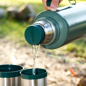 Resim 1 Adet 1000ml/1400ml 304 Paslanmaz Çelik İzole Su Termosu, Sızdırmaz Kapaklı ve Ergonomik Tutma Kulplu, Toz Boyalı Pas Dirençli Taşınabilir Kamp, Ofis, Seyahat, Yürüyüş İçin - Beyaz/Siyah, Vintage Matara | Toz Boya Kaplama 