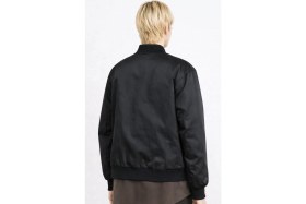 Resim Nike Destroyer Woven Syntehic Fill Oversize Womens Jacket Sentetik Dolgulu Oversize Çıtçıtlı Kadın Ceket Siyah 