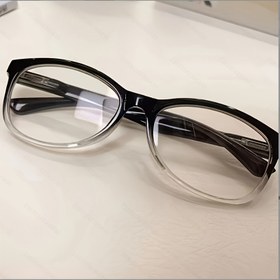 Resim Oval Çerçeve Gözlük - Minimalist Modern Tasarım, Hafif Optik Yapı, Rahat Yaylı Menteşeli Kadın ve Erkekler için Günlük & Resmi Kullanım, Reçeteli Lenslerle Uyumlu, Şık ve Dayanıklı Gözlük 