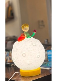 Resim Küçük Prens Masa Ve Gece Lambası 