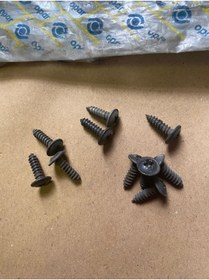 Resim Opar TOFAŞ MURAT 131 MURAT 124 KAPORTA SABİTLEME MONTAJ CİVATASI 10 ADET 