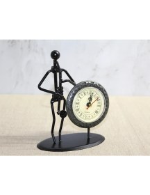 Resim Ozcmax Metal Saatli Saksafon Çallan Müzisyen 