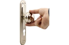 Resim Şık Niken Kapı Tokmağı, Metal Kulp, Dayanaklı ve Estetik Tasarım 