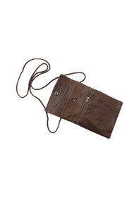 Resim Drps Boyun Askılı Hakiki Deri Pasaportluk, Evrak Çantası 12 Cm. X 16 Cm. X 5 Cm. 