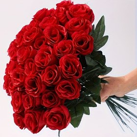 Resim 30 adet Gerçekçi Yapay Gül Buketi - Kırmızı ve Yeşil Renklerde Canlı Plastik Çiçekler, Bakım Gerektirmeyen Düğünler, Veranda, Bahçe İçin Dekorasyon - Anneler Günü, Mezuniyet, Yaz, Gül Dekoru, Veranda Dekorasyonu, Zarif Çiçek Aranjmanı, Detaylı Petal Tasarımı İçin Mükemmel 