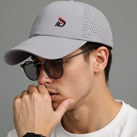 Resim Erkek Ultra-İnce Nefes Alabilen Beyzbol Şapkası - Hızlı Kuruyan, Güneşten Koruyucu ve Teri Emici, Logo ile Ayarlanabilir Snapback, Hafif Tasarım Açık Hava Sporları ve Günlük Giyim için, Spor Şapkası | Snapback Şapkası | Hızlı Kuruyan Şapka 