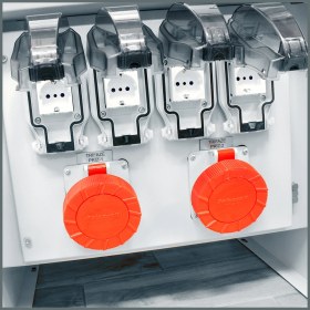 Resim Novsen (Harici Tip) IP66 Kombinasyon Panosu 2ad. 5x32A, 4ad. Schuko Priz 16A 