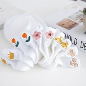 Resim 5 Çift Kadınlar için Nefes Alabilir File Ayak Bileği Çorapları - Nakışlı Taç, Kelebek & Çiçek Desenleri, Beyaz Çok Renkli Vurgularla, Günlük Moda Çorapları, Rahat Ayakkabı Malzemesi 