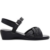 Resim Kadın Siyah Deri Dolgu Topuk Comfort Sandalet Derimod