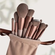 Resim 13 parça yumuşak makyaj fırçası ve beauty sünger seti, tüm cilt ihtiyaçları için—başlangıçtan profesyonellere uygun. Doğum günü, Noel ve Yılbaşı kutlamaları için ideal hediye 