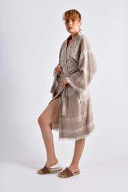 Resim Brandsmithshop Bej Mandala Kimono Çok Renkli 