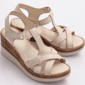 Resim Dgn 60 Kadin Dolgu Topuklu Cirtli Sandalet Buz 