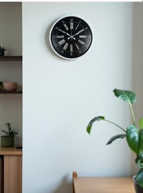 Resim 36 Cm Beyaz Zarif Dekoratif Duvar Saati Çok Renkli 