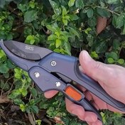 Resim 1 Adet Profesyonel Karbon Çelik Budama Makası - SK-5 Keskin Bıçaklar, Ergonomik Kaymaz Saplı, Bahçe ve Peyzaj İçin Dayanıklı Modern Tasarım, Doğrama, Dal Kesme, Bitki Tutkunları için El Tipi Budayıcı, Paslanmaz Keseç, Küçük Dallar ve Çitler İçin Manuel Budama Makası 