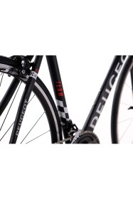 Resim Peugeot R13 530H 28" 22-V Cb Siyah-Kırmızı Yol Bisikleti 